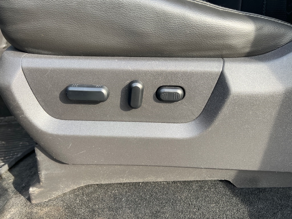 Ford Super Duty F-250 SRW  2012