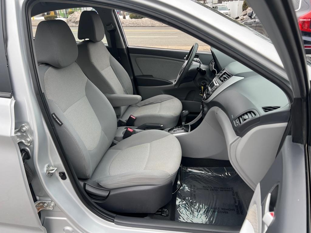 Hyundai Accent  2013