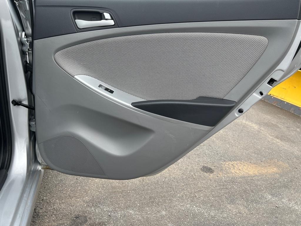 Hyundai Accent  2013