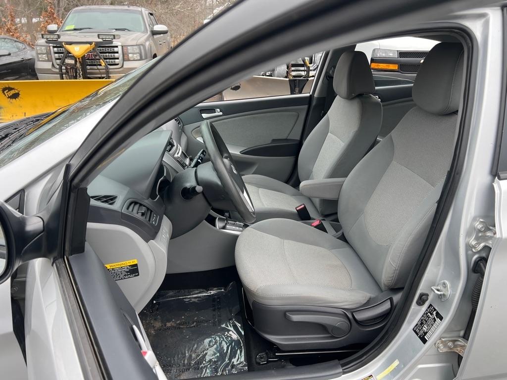 Hyundai Accent  2013