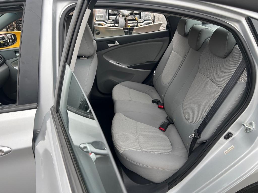 Hyundai Accent  2013