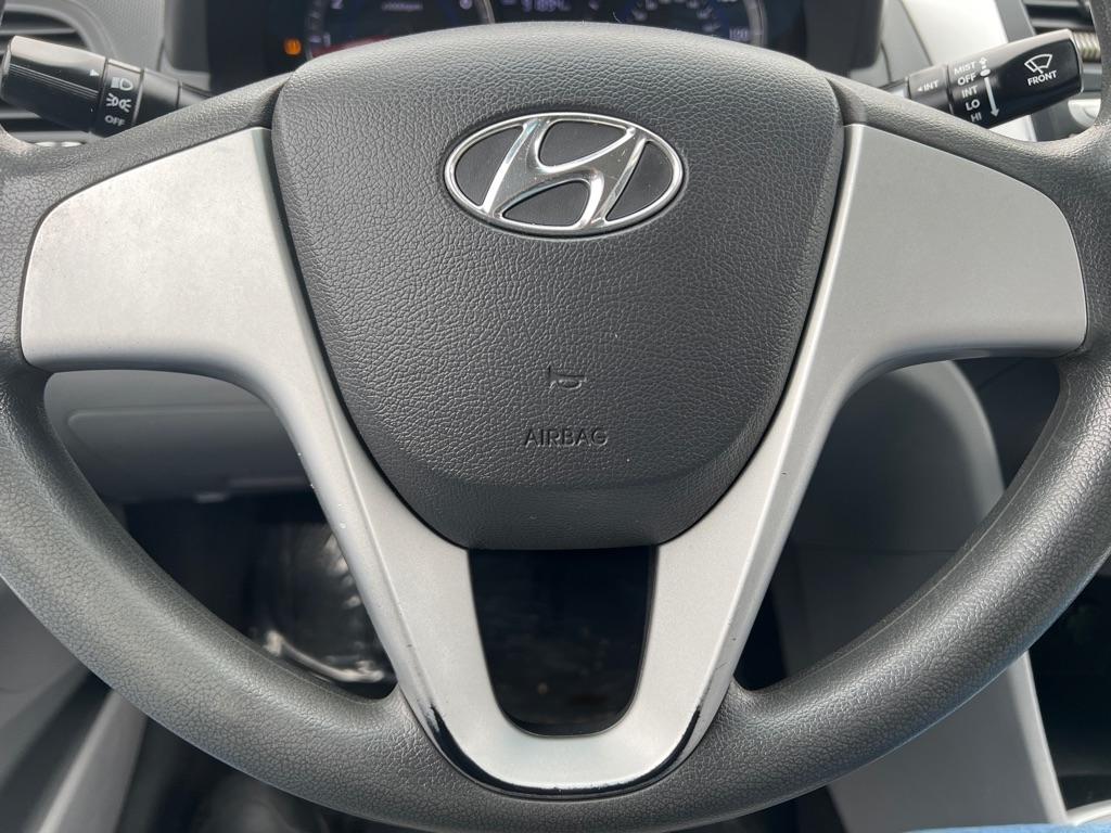 Hyundai Accent  2013