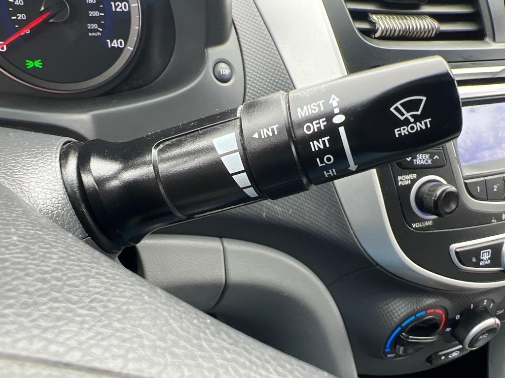 Hyundai Accent  2013