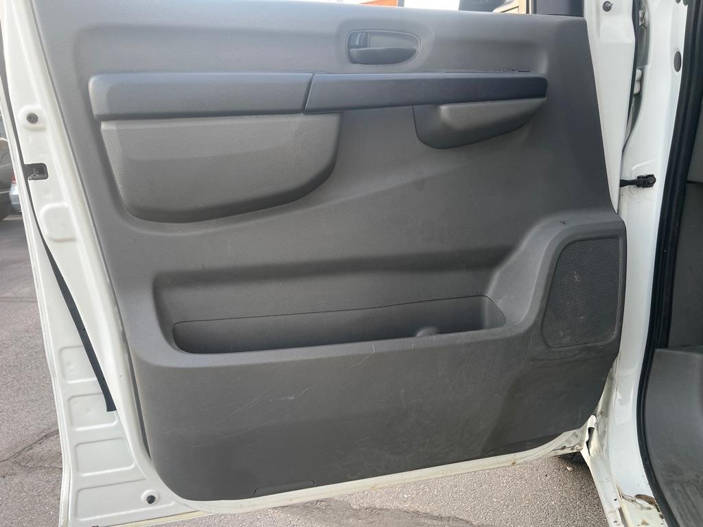Nissan NV  2015