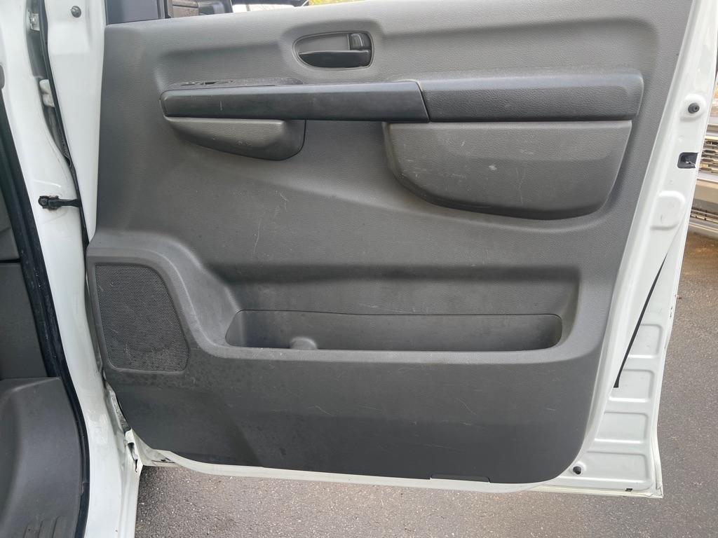 Nissan NV  2015