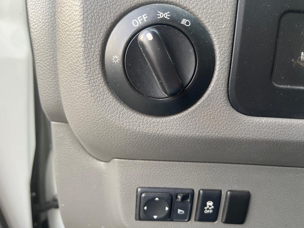 Nissan NV  2015