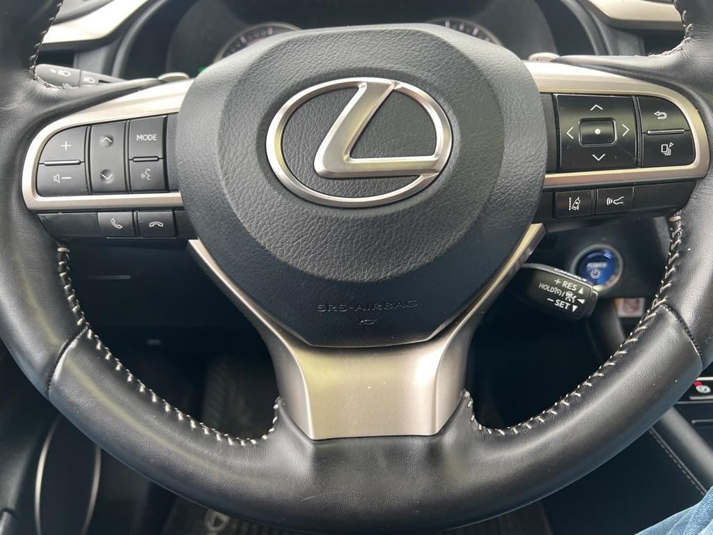 Lexus RX  2022
