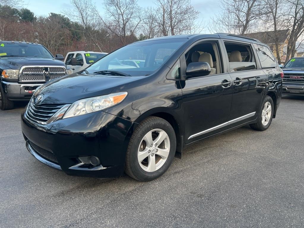 Toyota Sienna  2017