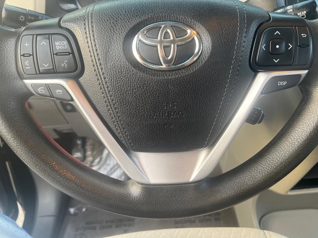 Toyota Sienna  2017