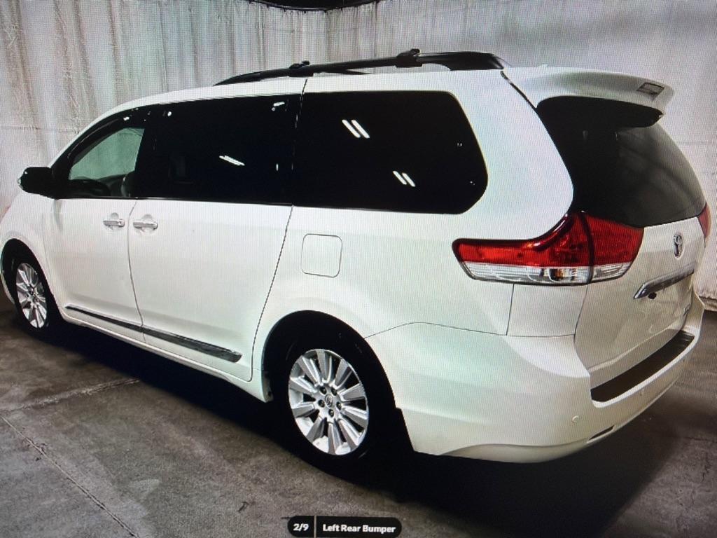 Toyota Sienna  2014