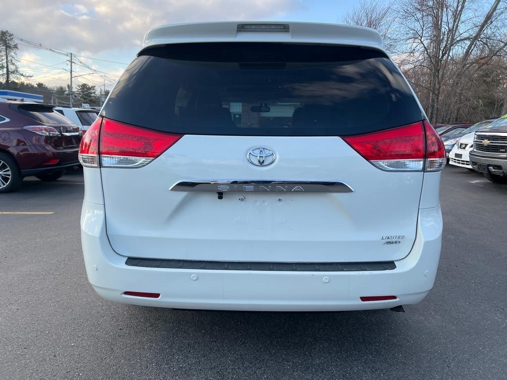Toyota Sienna  2014