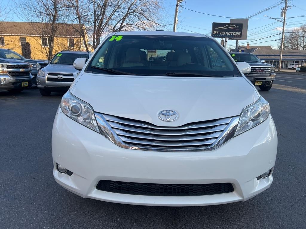 Toyota Sienna  2014