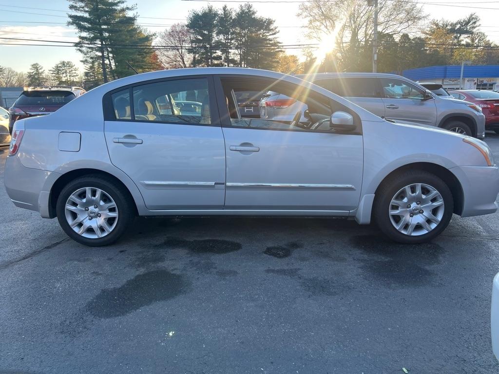 Nissan Sentra  2010