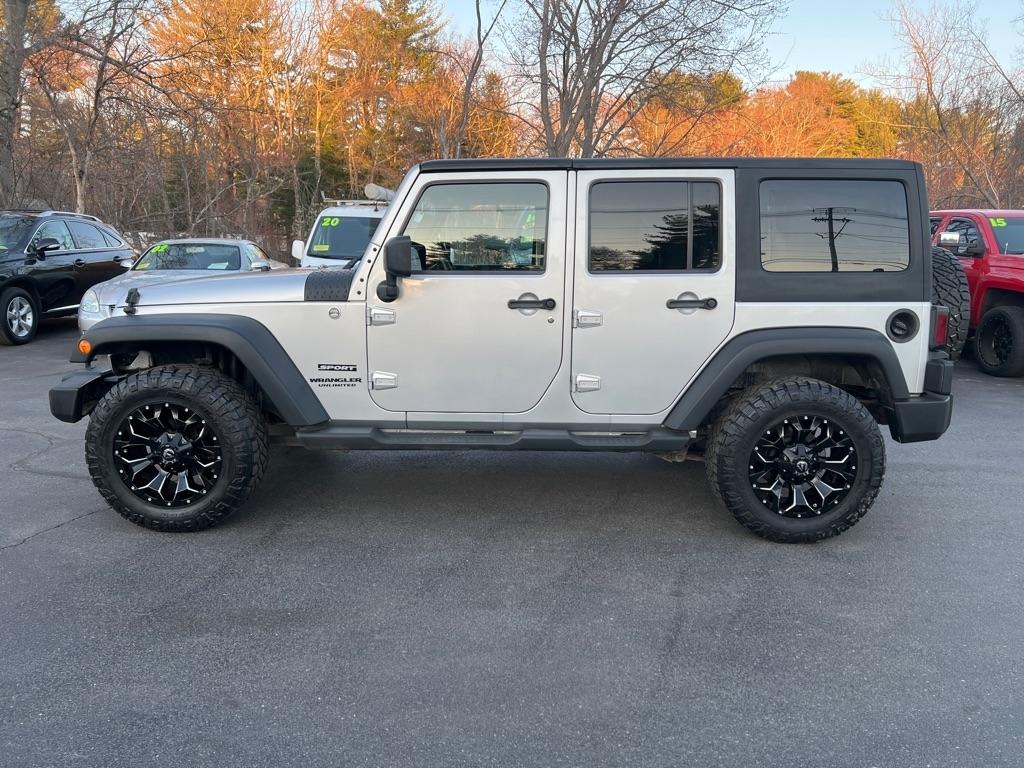 Jeep Wrangler Unlimited  2011