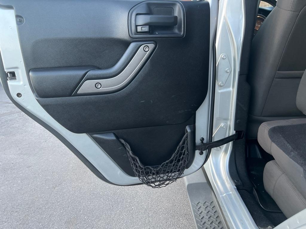 Jeep Wrangler Unlimited  2011