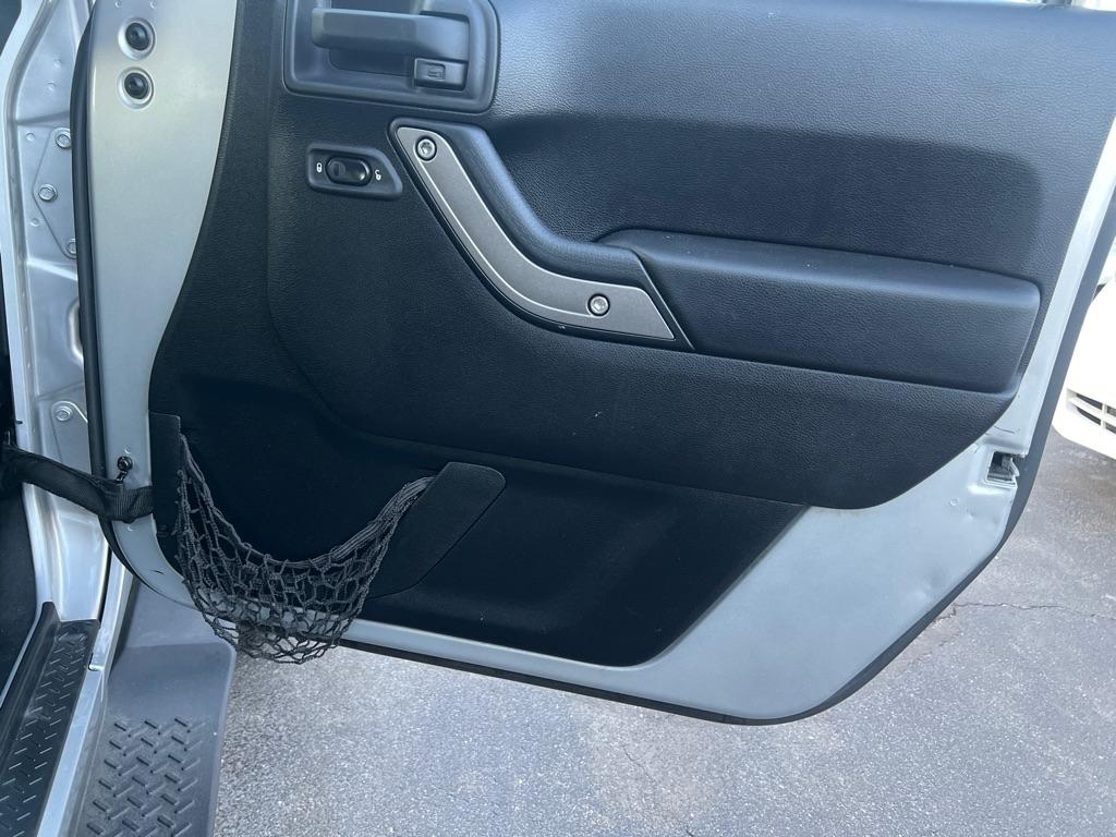 Jeep Wrangler Unlimited  2011