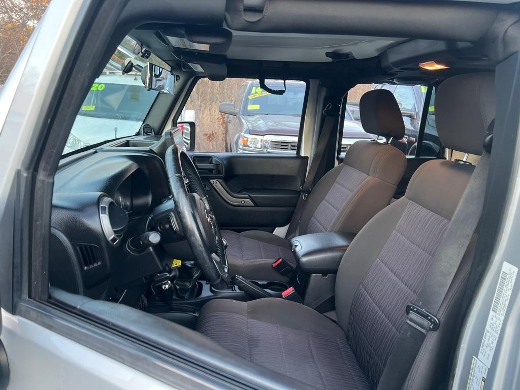 Jeep Wrangler Unlimited  2011