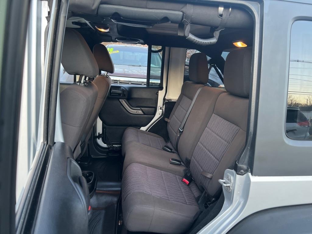 Jeep Wrangler Unlimited  2011