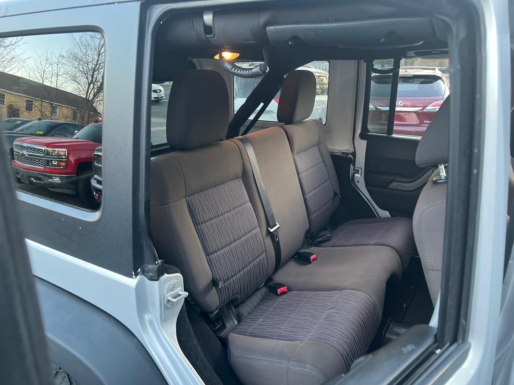 Jeep Wrangler Unlimited  2011