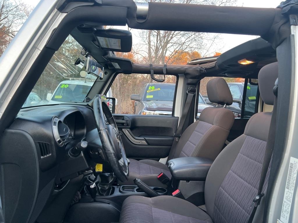 Jeep Wrangler Unlimited  2011