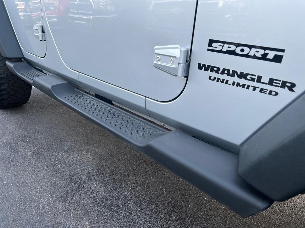 Jeep Wrangler Unlimited  2011