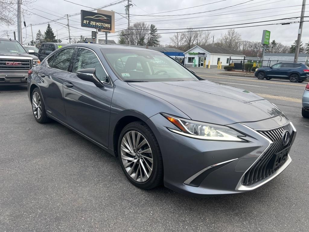 Lexus ES  2019