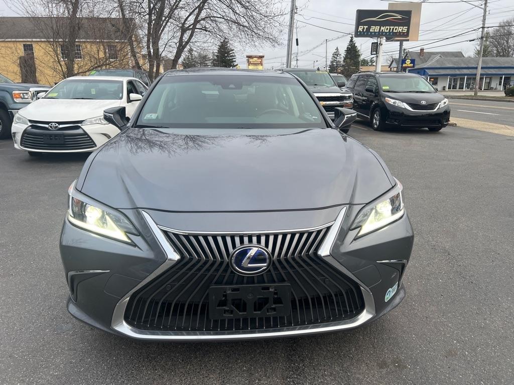 Lexus ES  2019