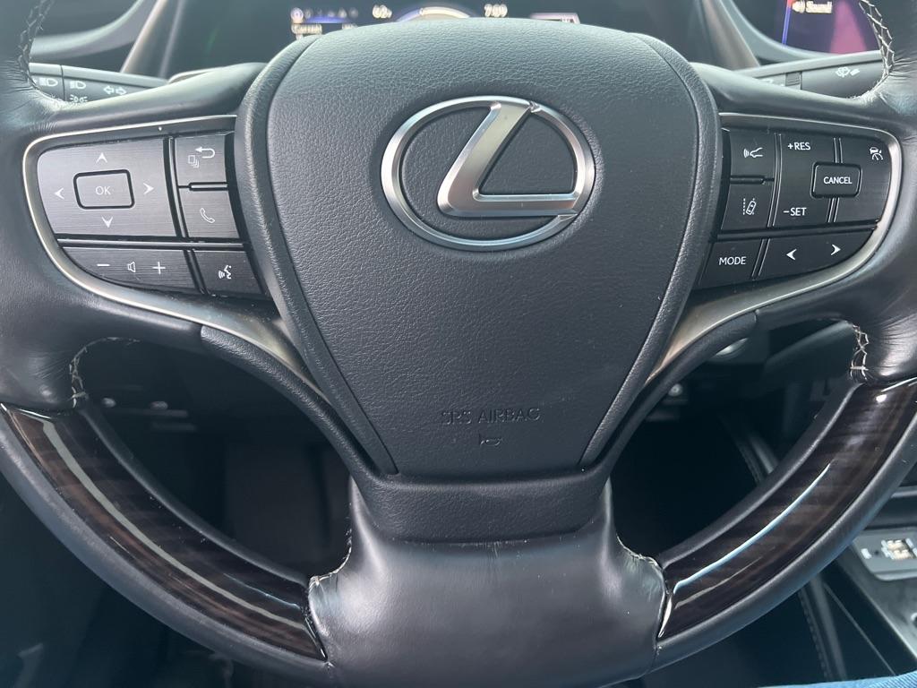 Lexus ES  2019