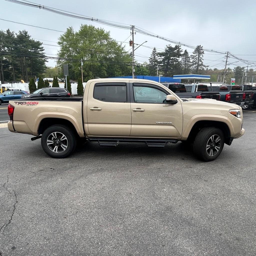 Toyota Tacoma  2018