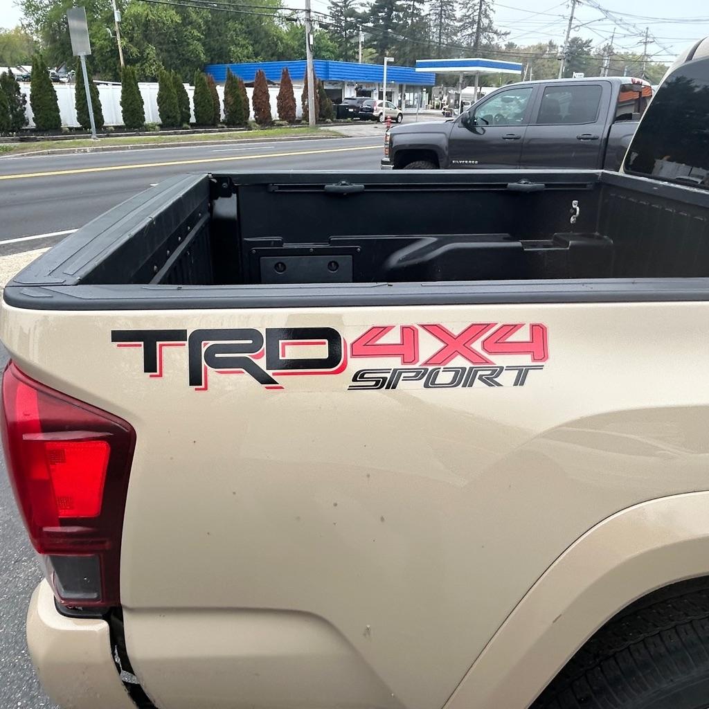 Toyota Tacoma  2018