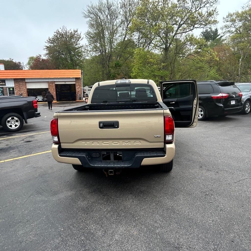 Toyota Tacoma  2018