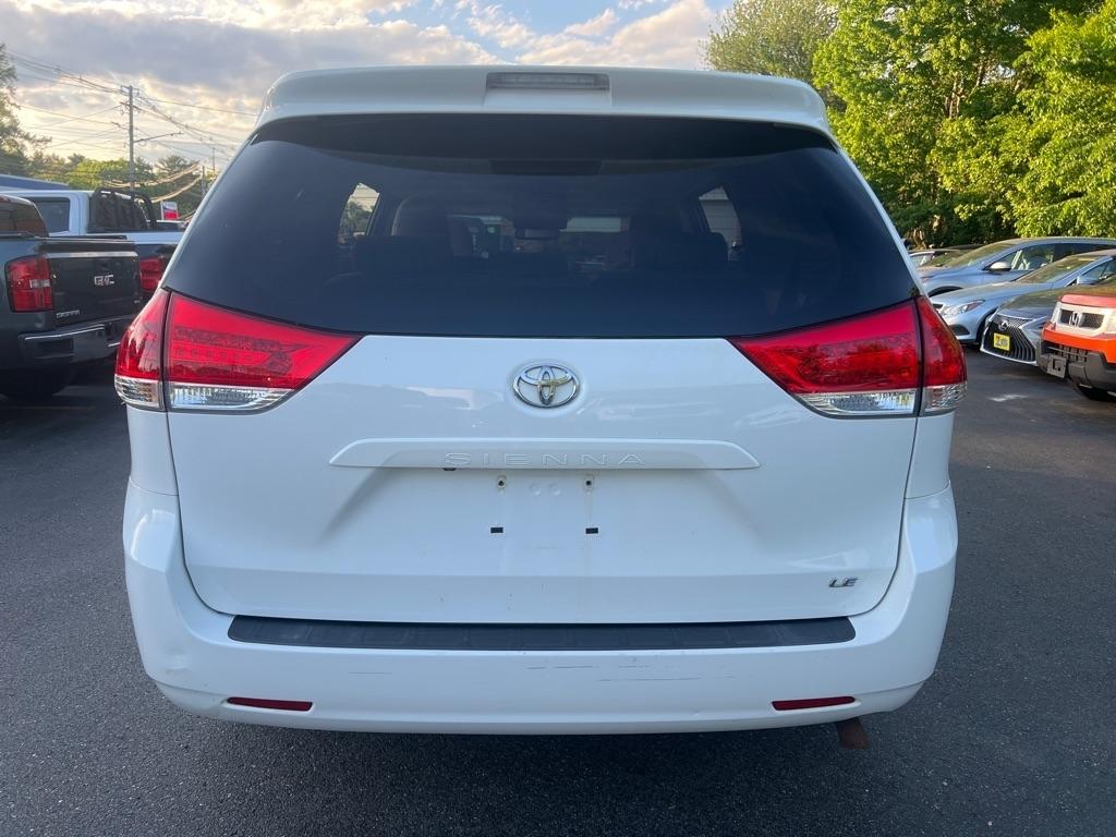 Toyota Sienna  2012