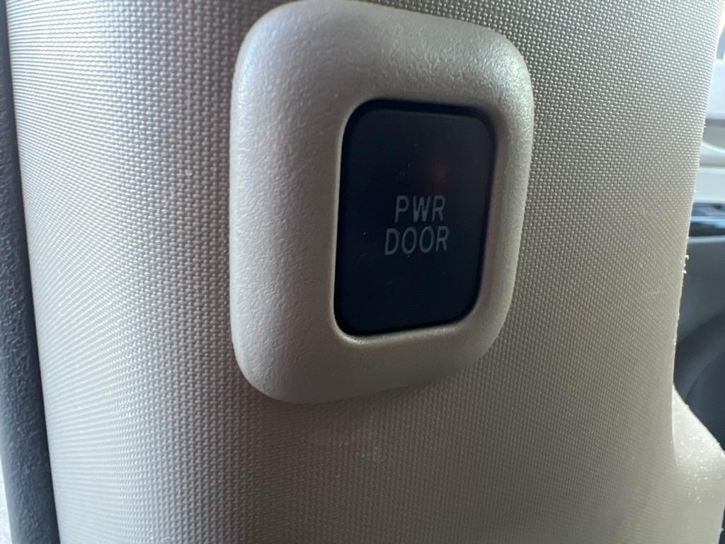 Toyota Sienna  2012