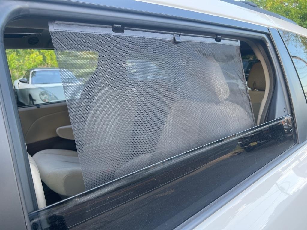 Toyota Sienna  2012