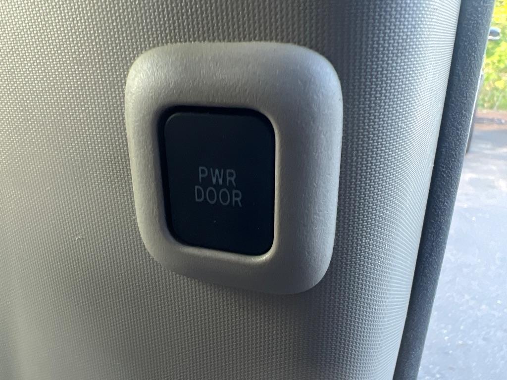 Toyota Sienna  2012
