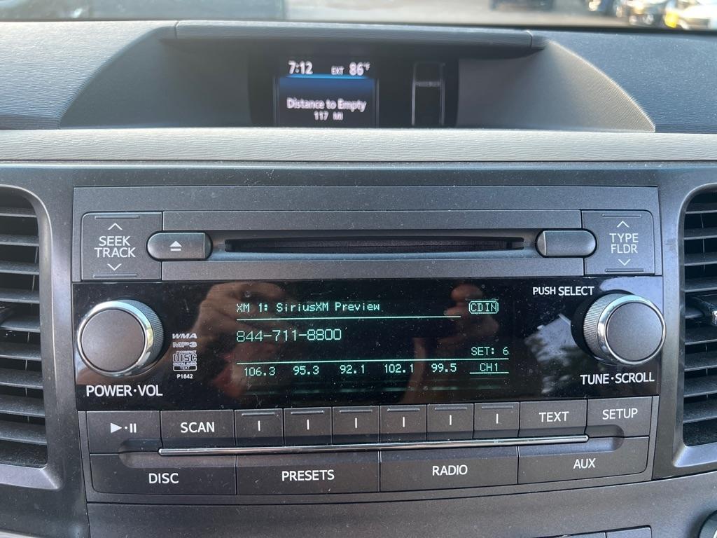 Toyota Sienna  2012