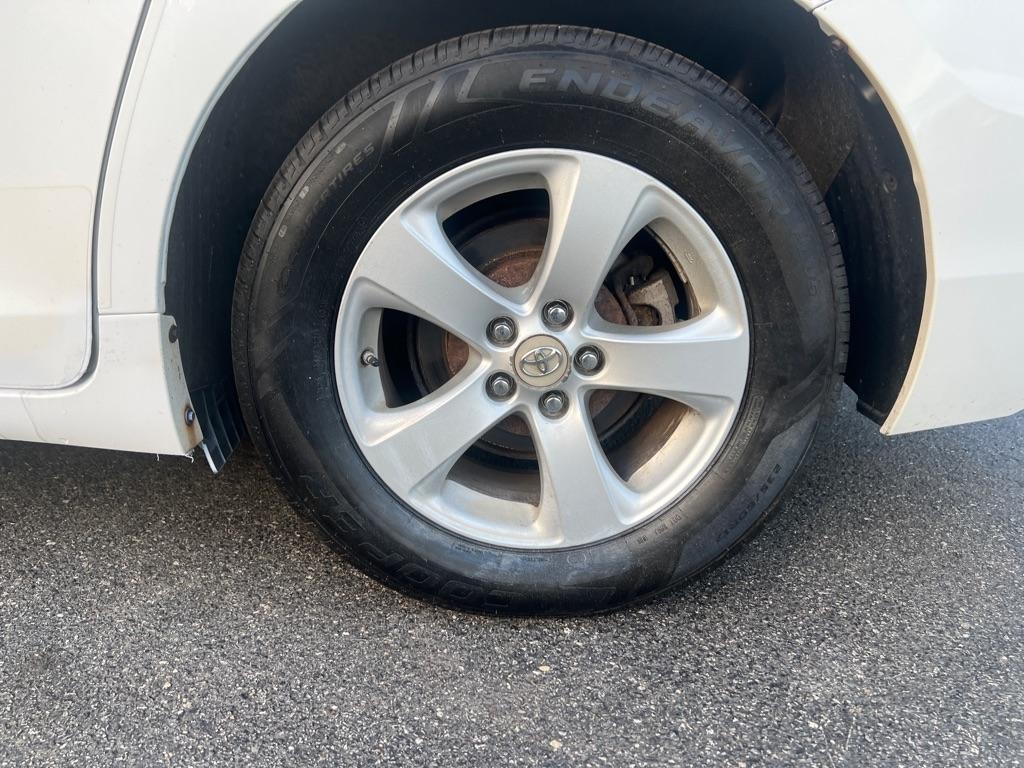 Toyota Sienna  2012