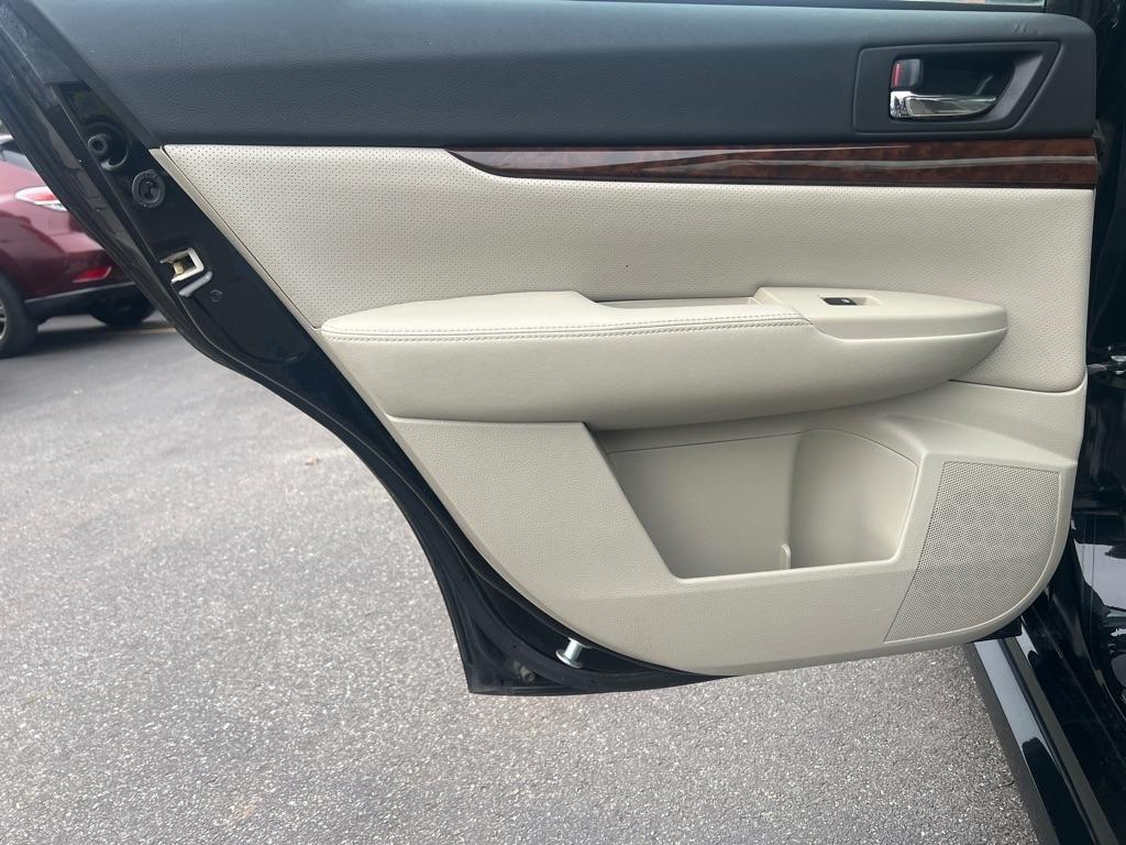 Subaru Legacy  2013