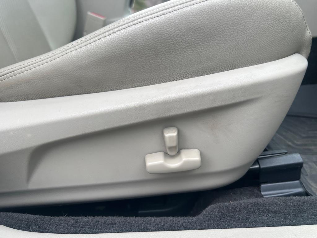 Subaru Legacy  2013