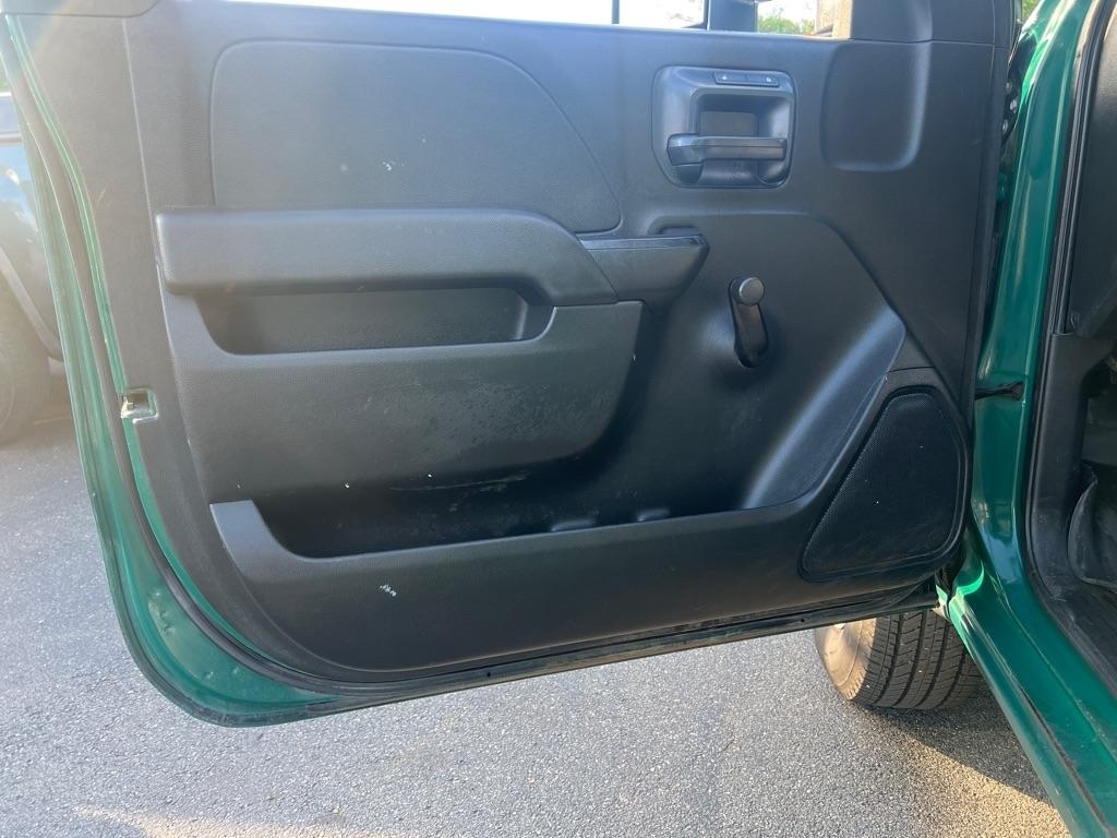 Chevrolet Silverado 3500HD Built After Aug 14  2015