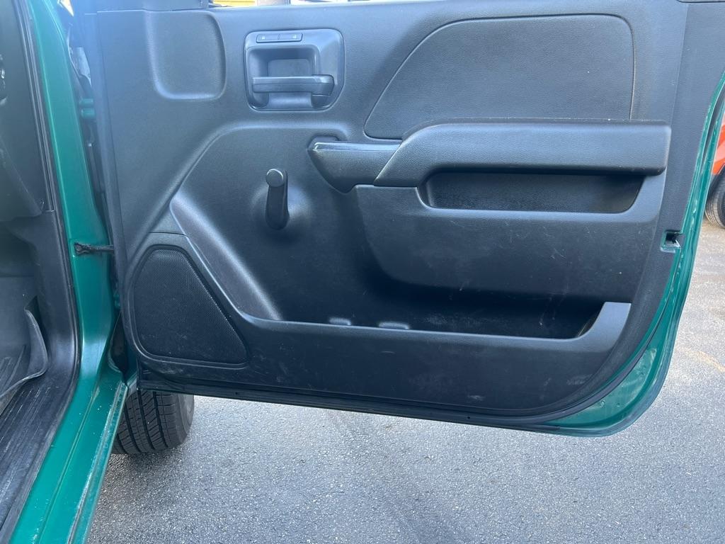 Chevrolet Silverado 3500HD Built After Aug 14  2015