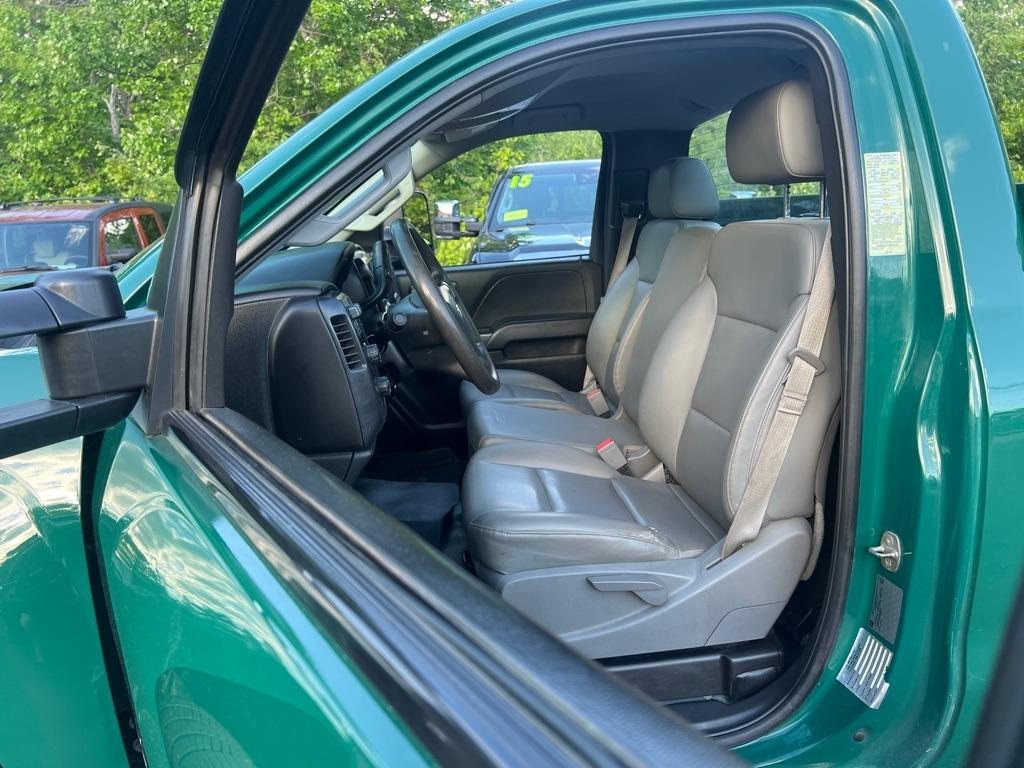 Chevrolet Silverado 3500HD Built After Aug 14  2015