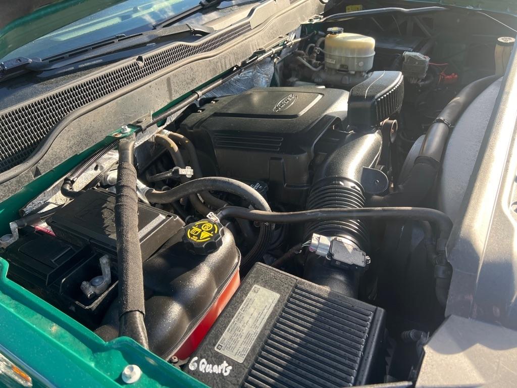Chevrolet Silverado 3500HD Built After Aug 14  2015