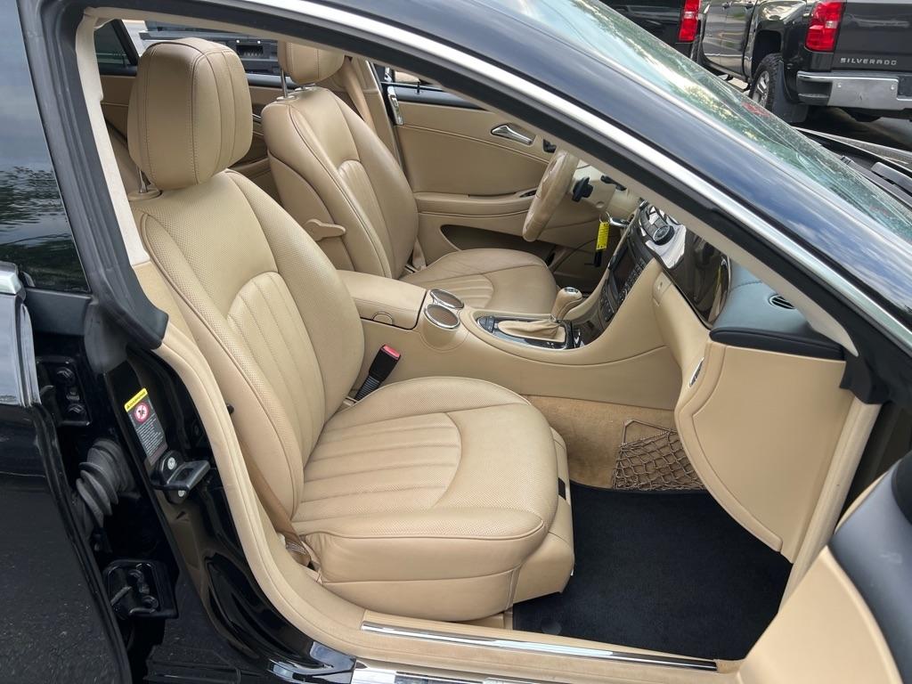 Mercedes-Benz CLS-Class  2011