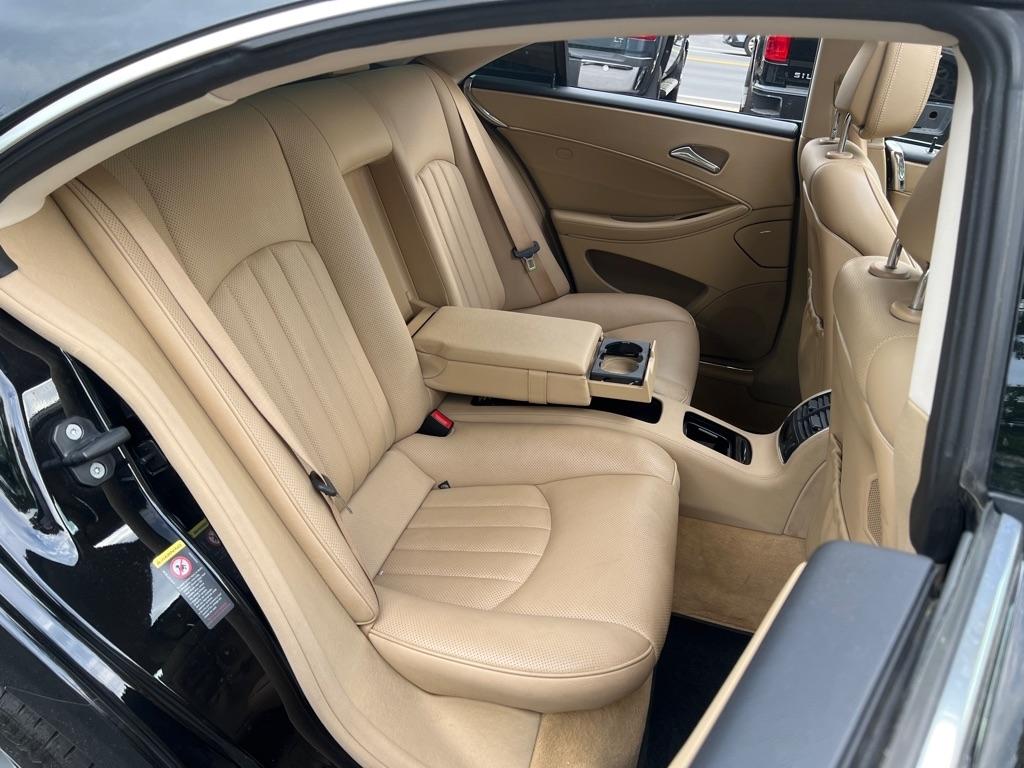 Mercedes-Benz CLS-Class  2011