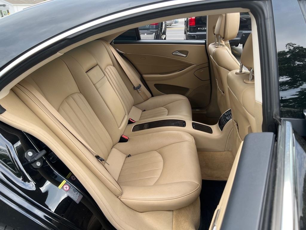 Mercedes-Benz CLS-Class  2011