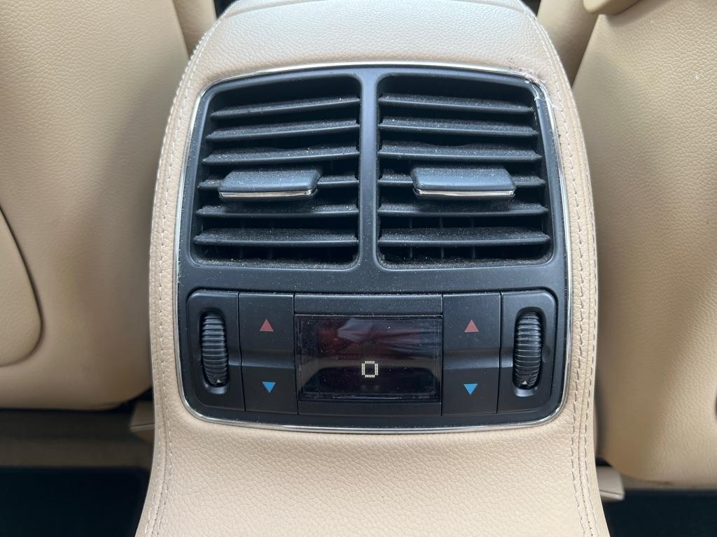 Mercedes-Benz CLS-Class  2011