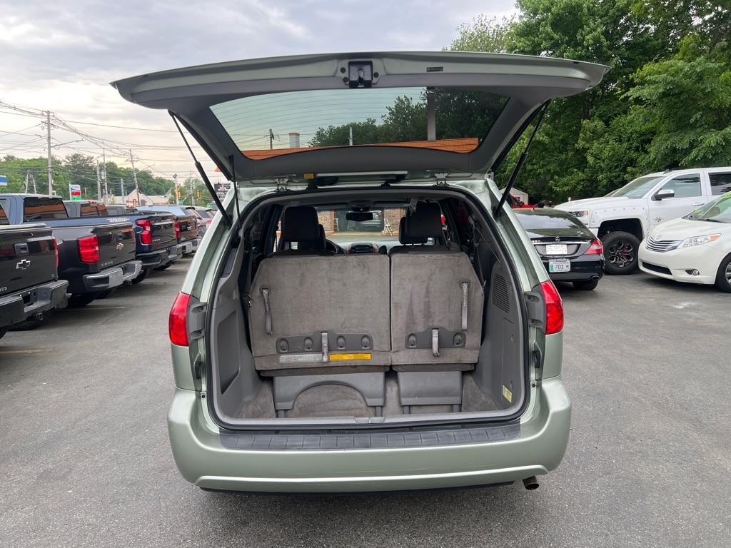 Toyota Sienna  2010