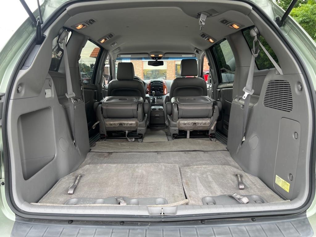 Toyota Sienna  2010