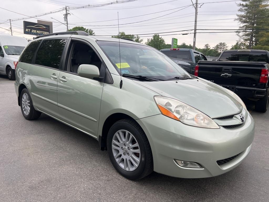 Toyota Sienna  2010